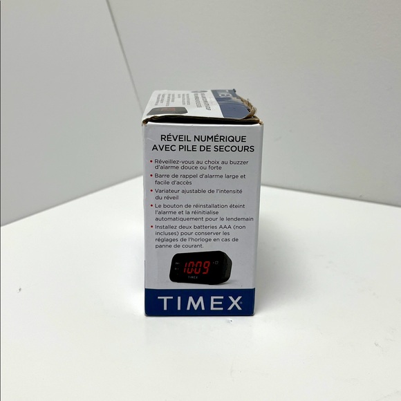 TIMEX Digital Alarm Clock - Picture 5 of 8